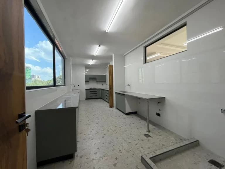 2 Bedroom Apartment For Sale in Peponi Road