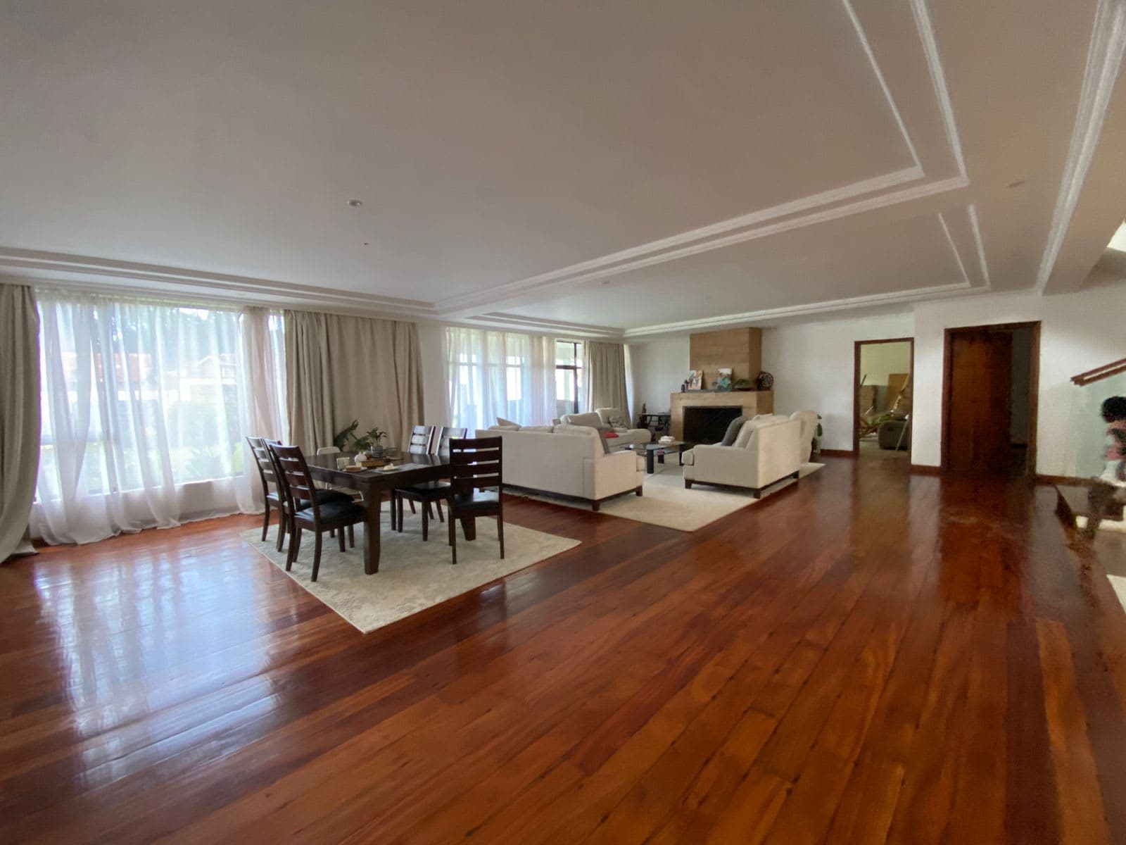 5 Bedroom House For Sale in Runda
