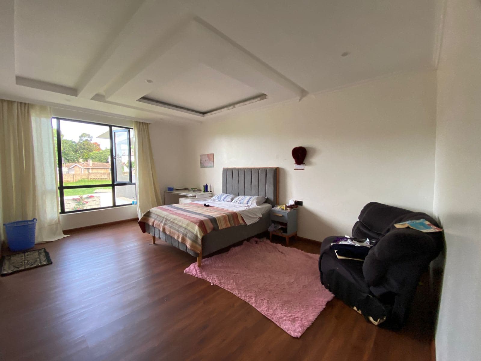 5 Bedroom House For Sale in Runda