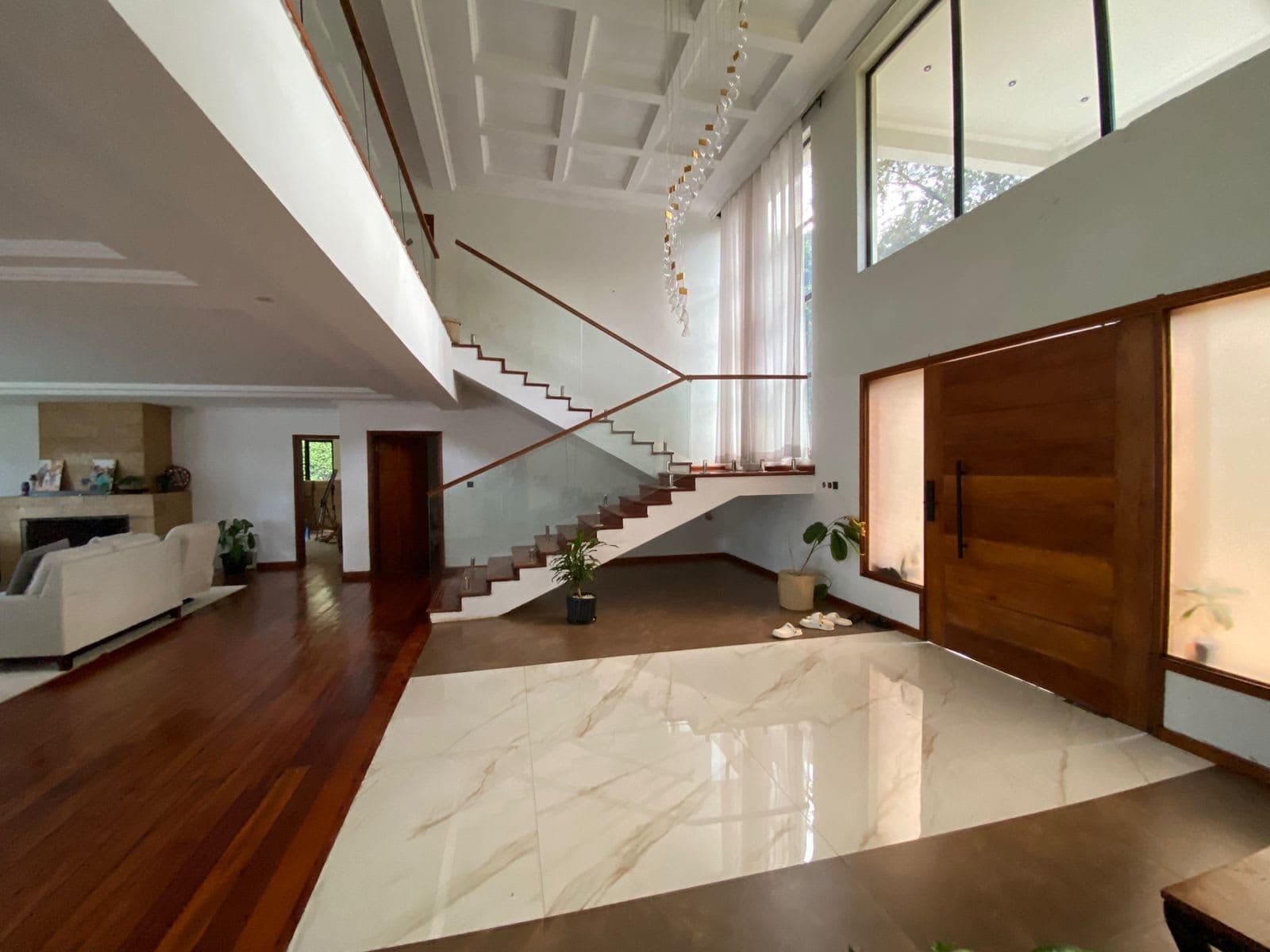 5 Bedroom House For Sale in Runda