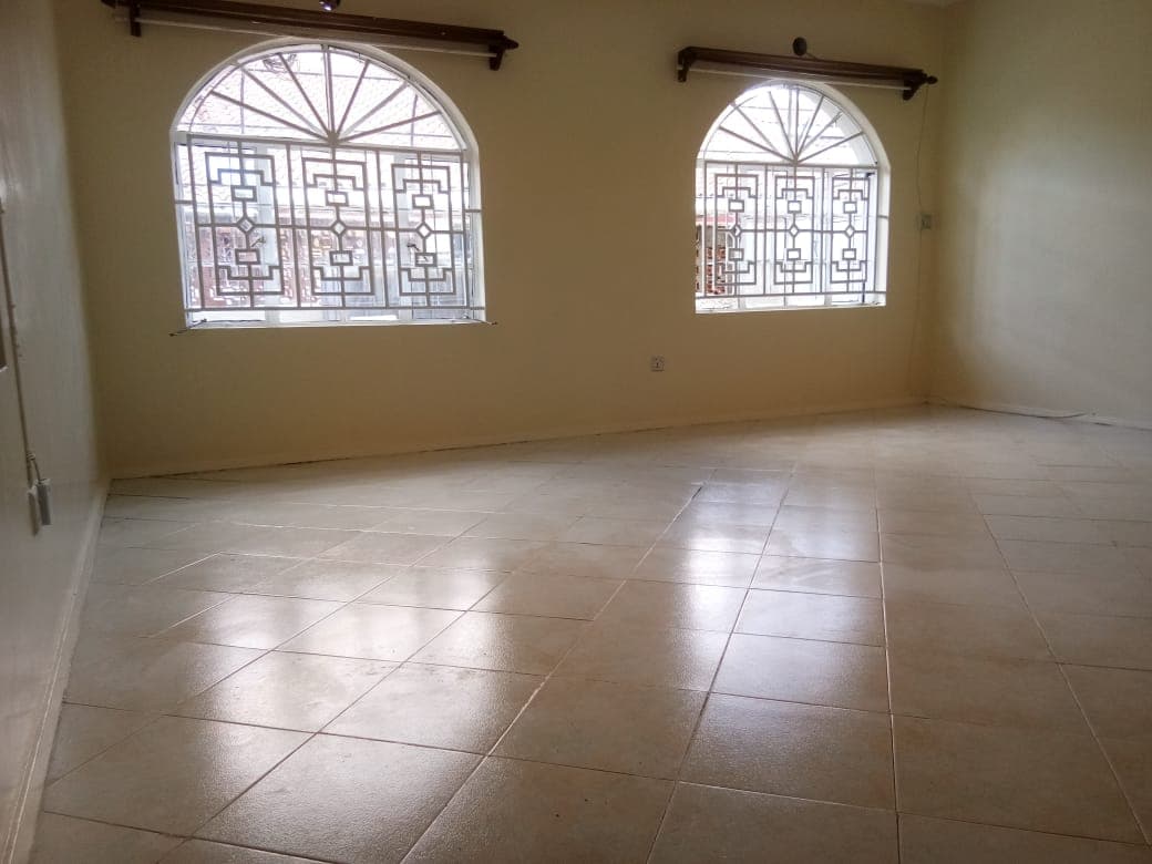 3 Bedroom Townhouse For Sale in South C